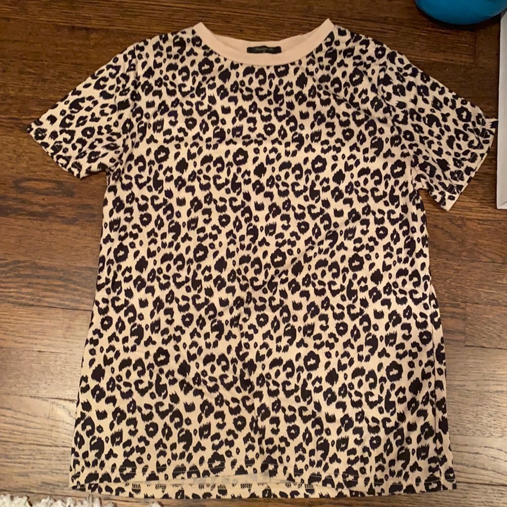 Woman’s crew neck short sleeve print shire - leopard